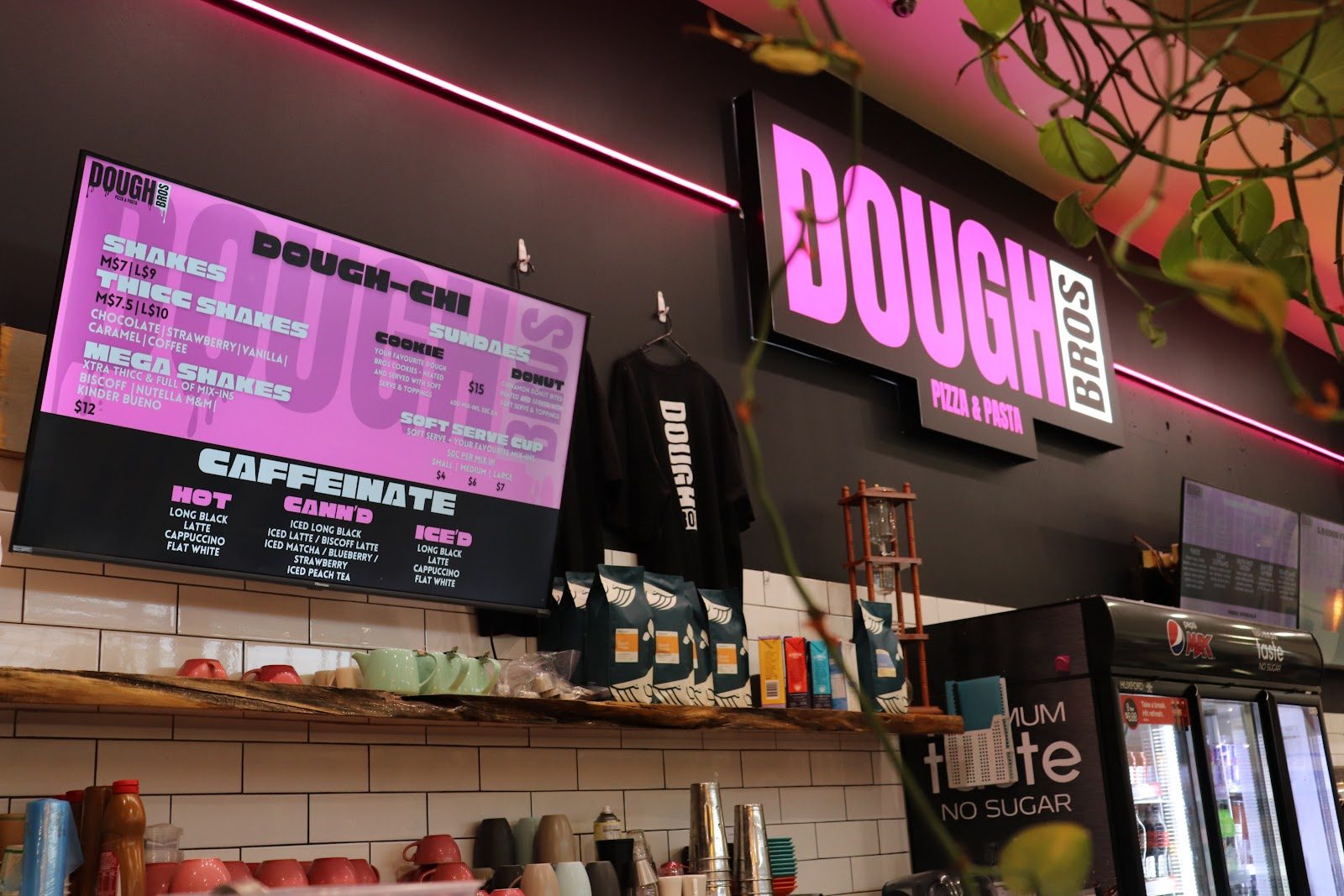 Dough Bros neon-pink DOUGH BROS / PIZZA & PASTA interior sign